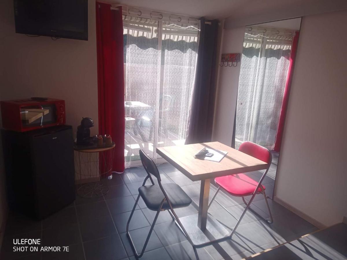 "Le Maloya" Chalets Independants -Chambre Balneo - Relais Motards ลากูน ภายนอก รูปภาพ