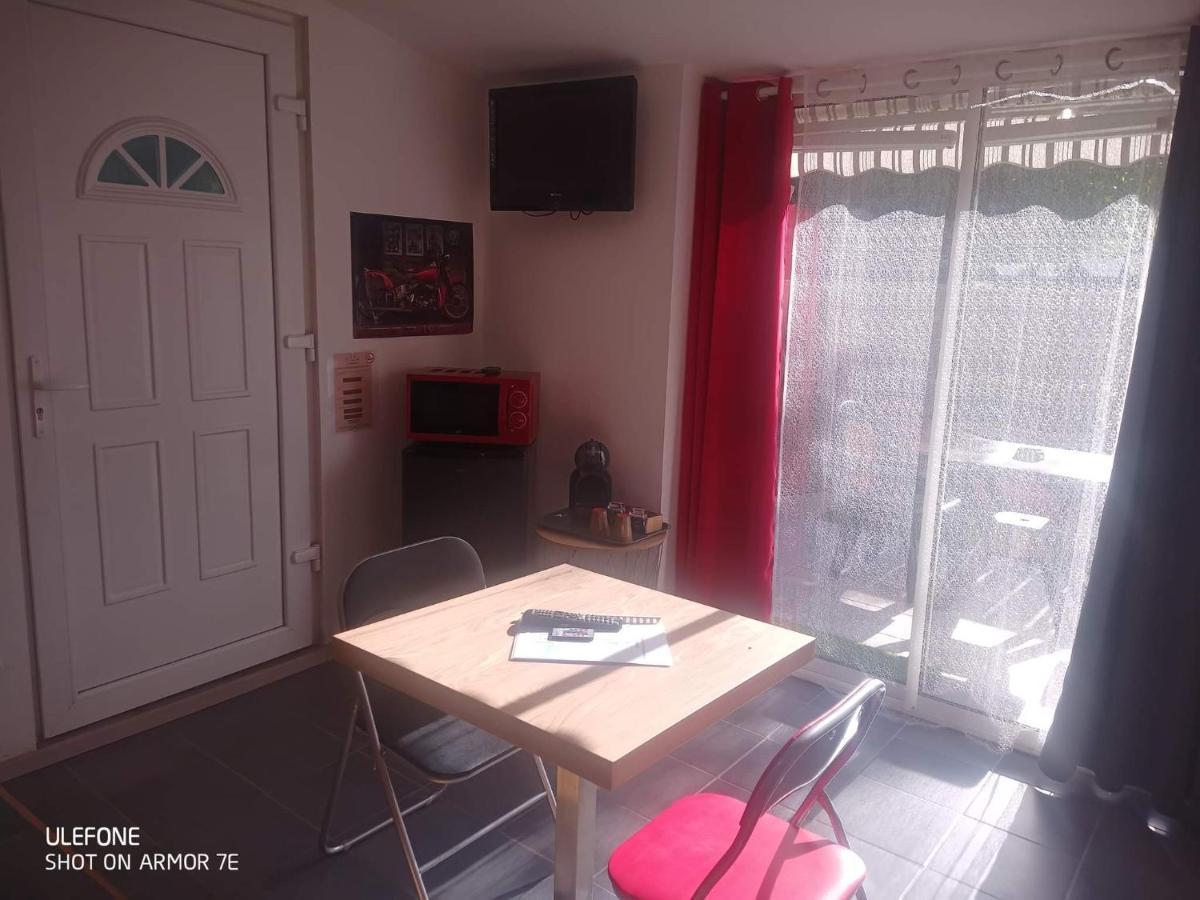 "Le Maloya" Chalets Independants -Chambre Balneo - Relais Motards ลากูน ภายนอก รูปภาพ